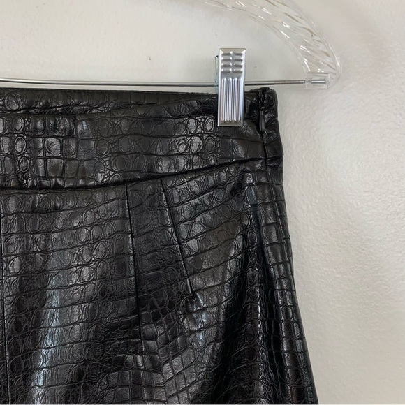 Zara High Waisted Black Embossed Faux Leather Crocodile Print Pants Size S - Picture 3 of 7